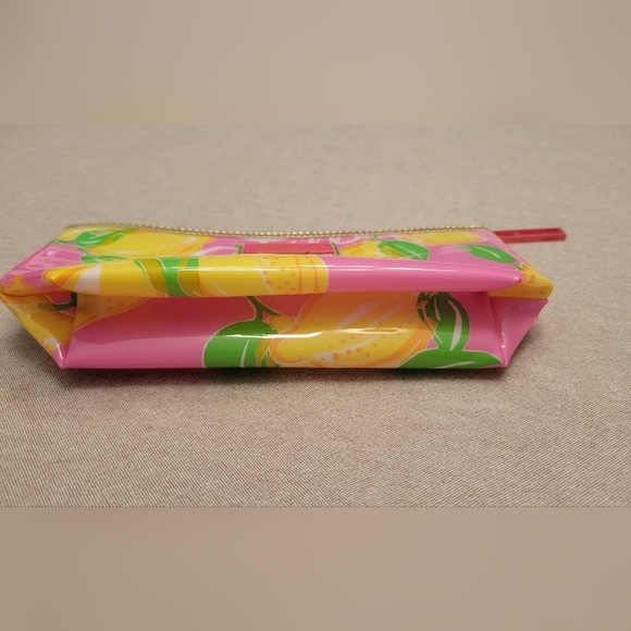 Lilly Pulitzer/Estee Lauder NWOT Small Plastic Make-Up Bag PINK W/LEMONS - Picture 5 of 11